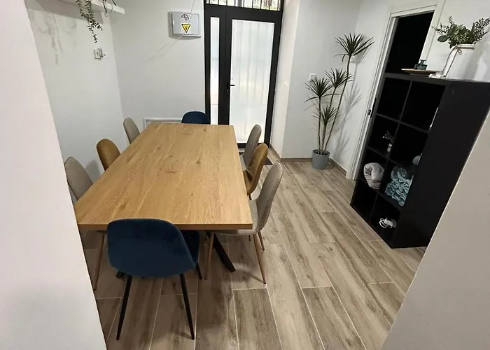 Apartamento Con 8 Habitaciones Y 5 Banos
