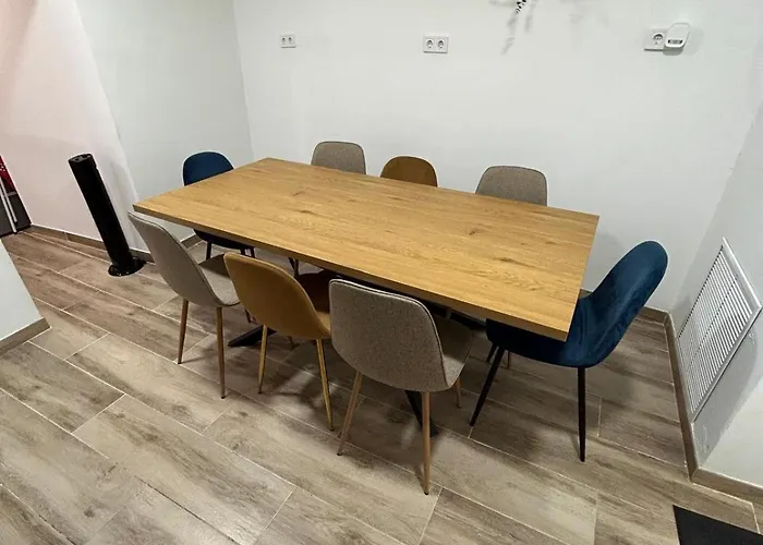 Apartamento Con 8 Habitaciones Y 5 Banos